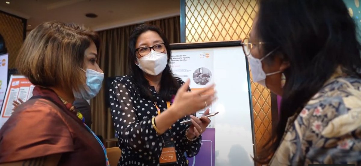 UNFPAPakistan's tweet photo. UNFPA Pakistan Team at #APRLM2022/Regional Leadership Meeting reaffirmed its commitment to accelerate progress towards achievement of 3 transformative results of reducing preventable maternal deaths,unmet need for family planning,gender-based violence &amp; child marriage in Pakistan https://t.co/677DqRyxCi