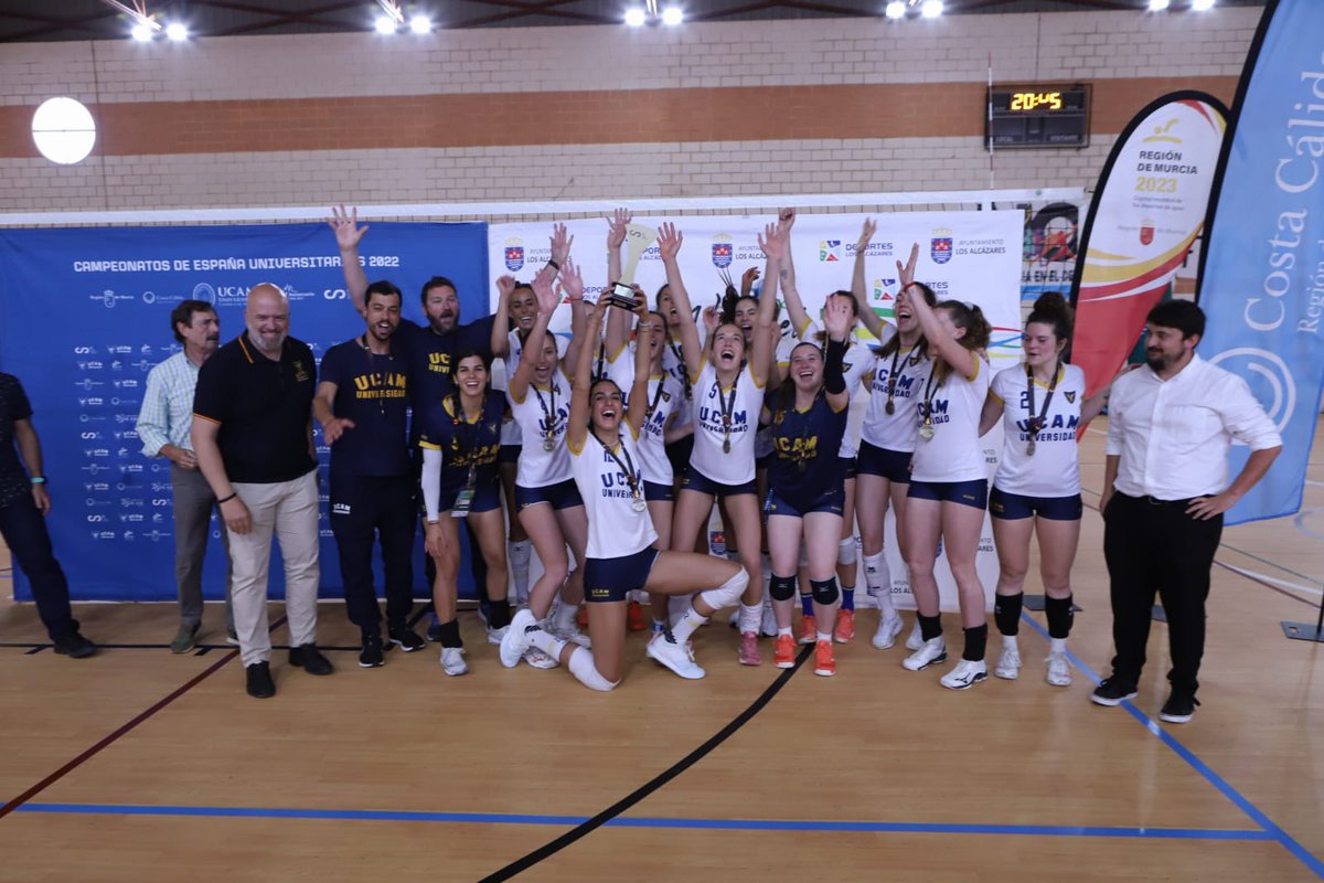 🥇 CAMPEONAS DE ESPAÑA UNIVERSITARIAS 🥇

♂️ La selección femenina de la <a href="/UCAM/">UCAM Universidad</a> se lleva la medalla de oro en el #CEU2022 de Voleibol 🏐🇪🇸

✅ <a href="/UCAM/">UCAM Universidad</a> 3 - 0 <a href="/UVesports_/">UVesports</a>

¡ENHORABUENA, SOIS DE ORO! 👏🎉
#OrgulloUCAM

📸 <a href="/anmasa73/">Antonio Martinez</a> 📸

📍 <a href="/AytoLosAlczares/">Ayuntamiento de Los Alcázares</a> 
💙 @TurismoRMurcia