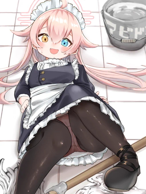 うへ〜……先生、見てないで起こすの手伝ってよ〜…… #ブルアカ 