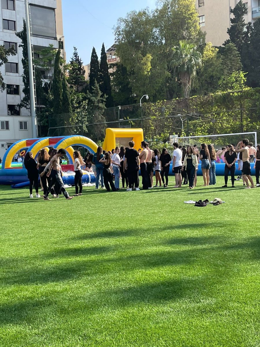 IC_Lebanon's tweet photo. Addressing the class of ‘22 during the end of year celebration, @megankhairallah said, “I’m so proud of every single one of you. You embodied the words on our walls #Honesty #Compassion #Responsibility #Respect & you showed true #ICSpirit.
See you on the podium!” https://t.co/41U21CitJy