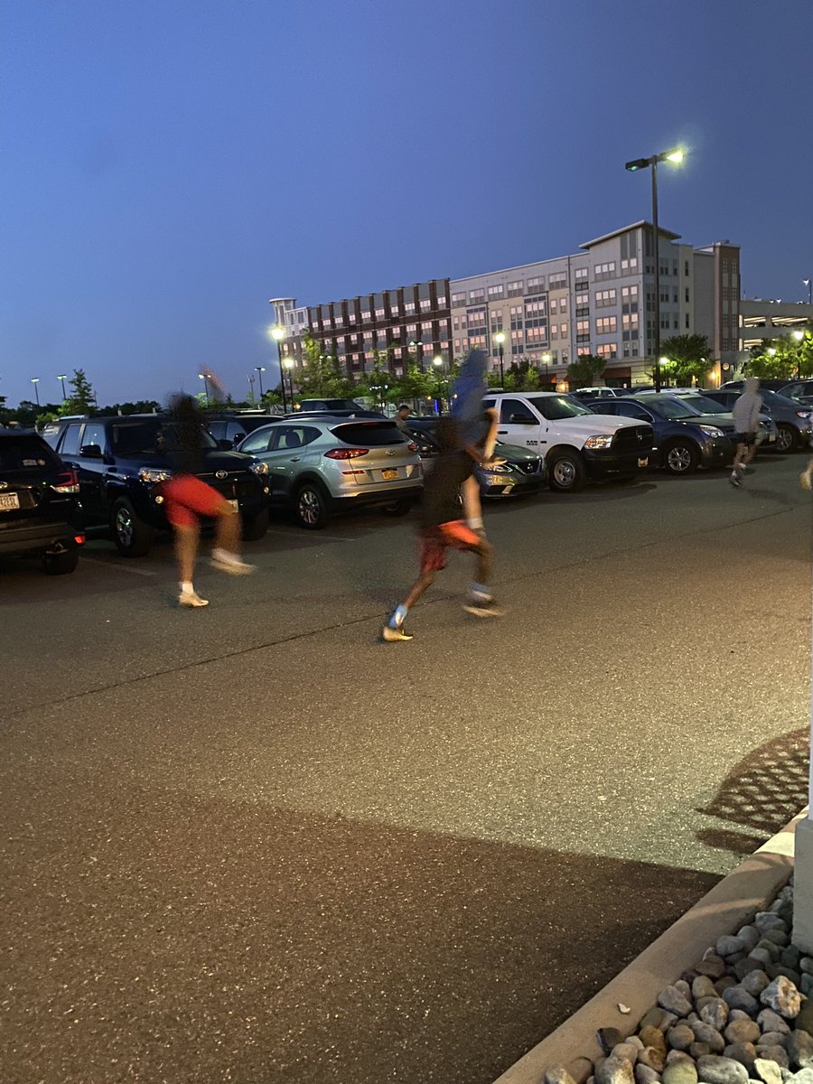 CWMSTFSPRINTERS's tweet photo. State qualifiers getting in real early morning workouts while on our DC trip. Championship mindset no matter where we are. #cwindc22 @CwmstF @CWMSAthletics @CWSprinters https://t.co/aYpWIuayiK