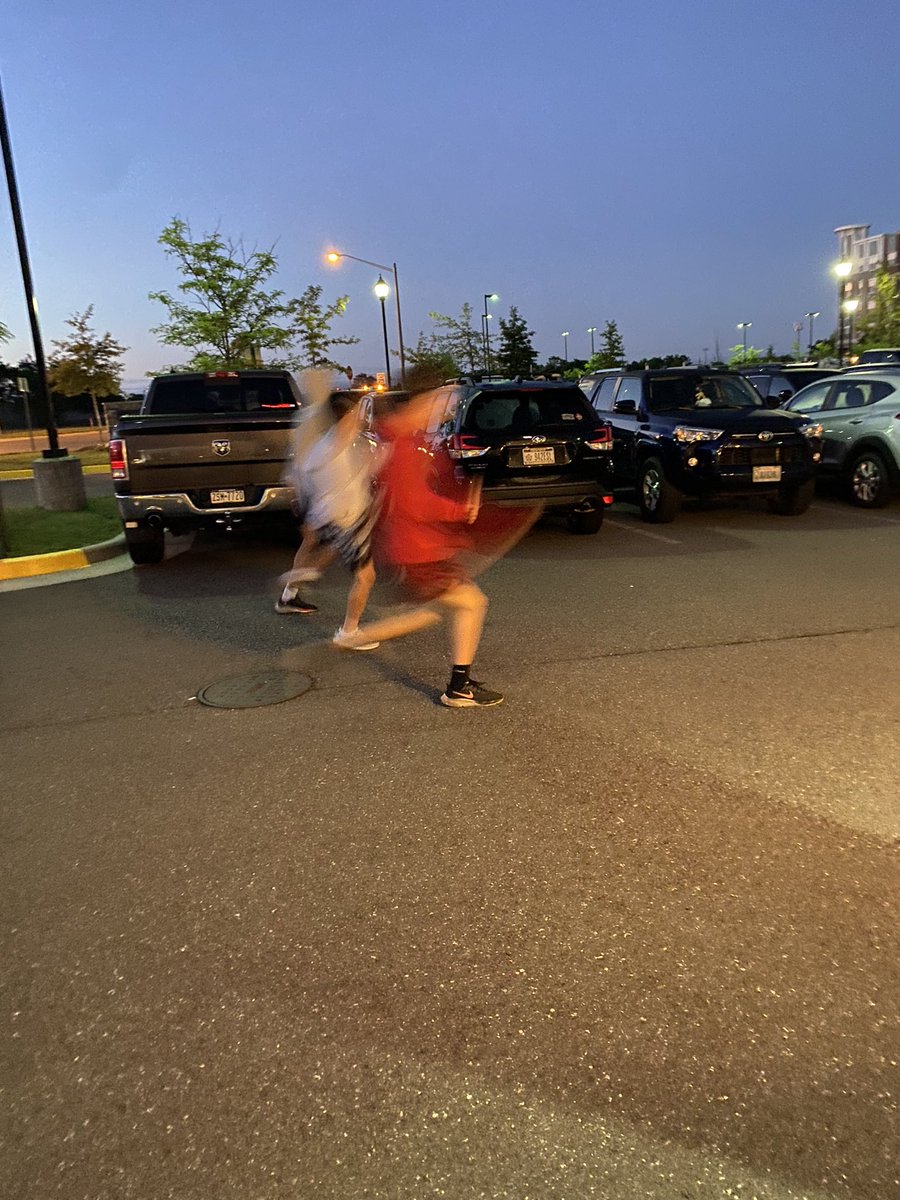 CWMSTFSPRINTERS's tweet photo. State qualifiers getting in real early morning workouts while on our DC trip. Championship mindset no matter where we are. #cwindc22 @CwmstF @CWMSAthletics @CWSprinters https://t.co/aYpWIuayiK