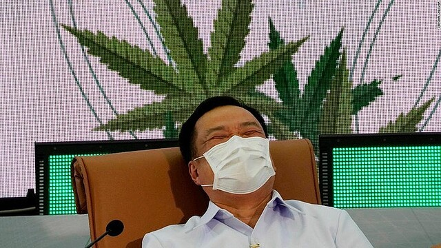 【計100万本】タイ政府、大麻草を全土の世帯に無料配布
news.livedoor.com/lite/article_d…

家庭での大麻栽培を認める新ルールの制定を記念。タイは大麻を換金作物として普及させる計画を推進しており、保健相は「国民と政府は、マリフアナと大麻から年間100億バーツ(約370億円)以上の収益が得られる」とした