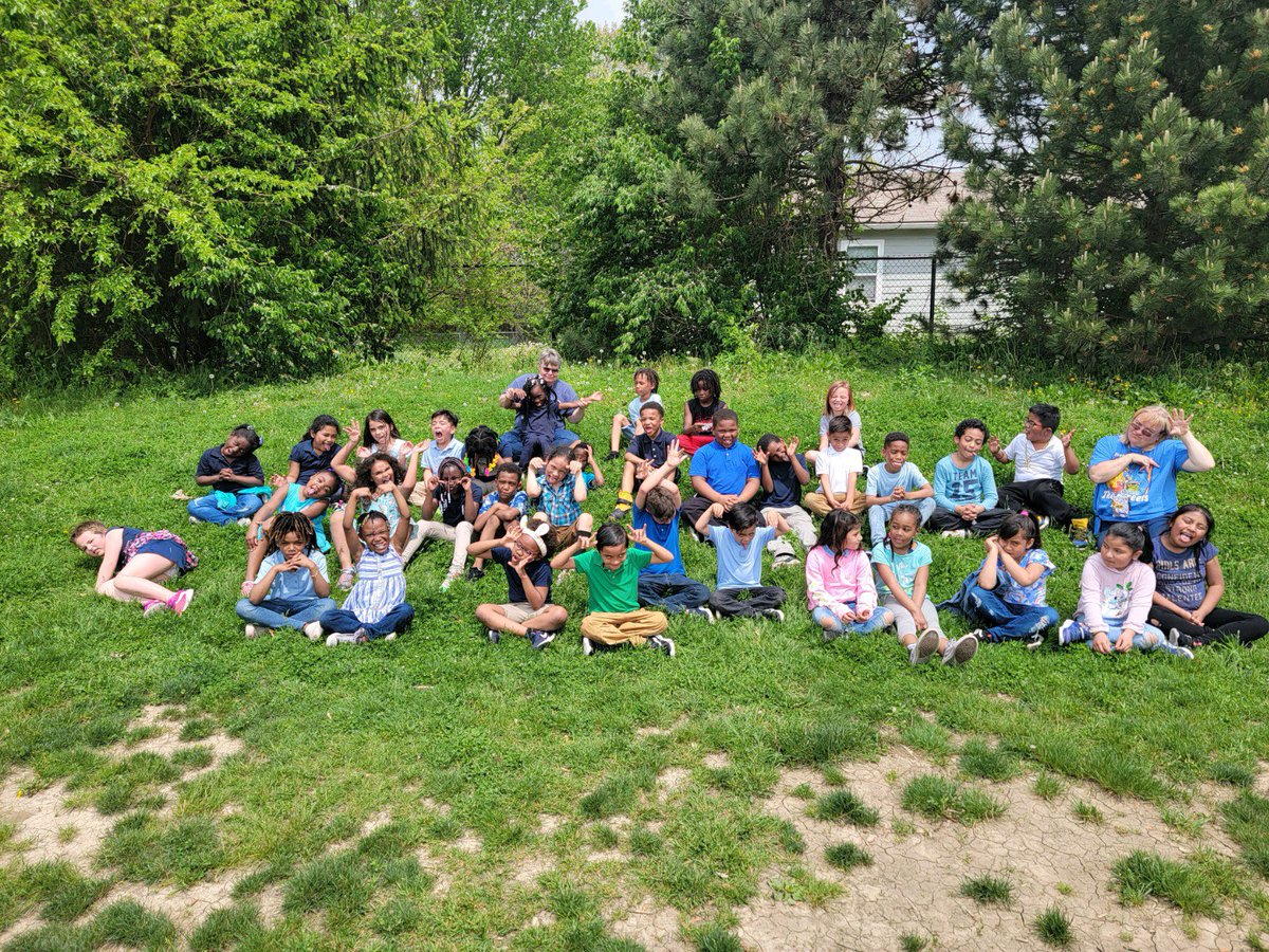 Each grade level wore their own color for color spirit day! <a href="/DrWarrenMorgan/">Warren Morgan</a> <a href="/IPSTZ/">IPS.TransformationZone</a> <a href="/LumbleyPat/">Pat Lumbley</a> <a href="/AleesiaLJohnson/">Dr. Aleesia Johnson</a> <a href="/brynn_kardash/">Brynn Kardash</a> <a href="/IPSSchools/">IPS</a> <a href="/DrNHenderson/">Nathalie M Henderson, PhD</a> <a href="/IPSTZ/">IPS.TransformationZone</a>