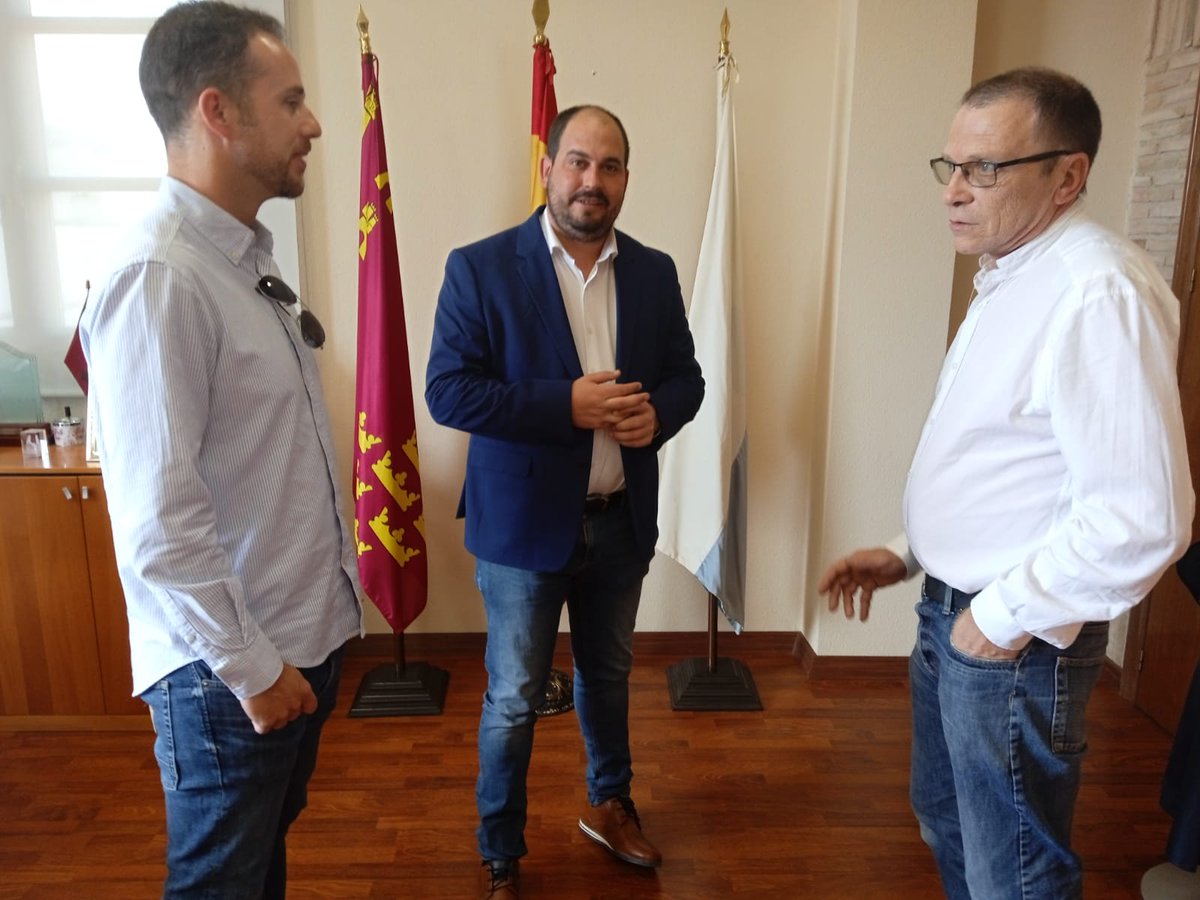 STR_Sindicato's tweet photo. Reunión de los representantes de la Territorial Sureste del @STR_Sindicato con la Alcaldía de Los Alcázares para explicar el proyecto del #coeficientereductor para la industria #química y el #refino.
#STR_CRJ https://t.co/1Ohl62wxHP