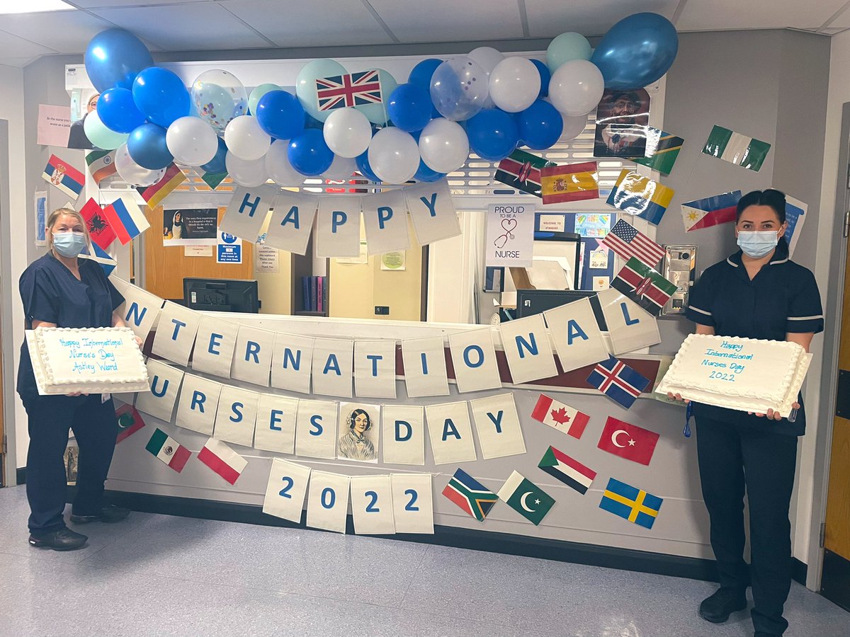 LauraLythgoe_'s tweet photo. A celebration requires cake! Enjoy #TEAMSTANDISH #TEAMASTLEY #InternationalNursesDay2022 #TeamMedicineWWL #NursesDay @WWLNHS @edunn1204 https://t.co/KuavvwrYJ4
