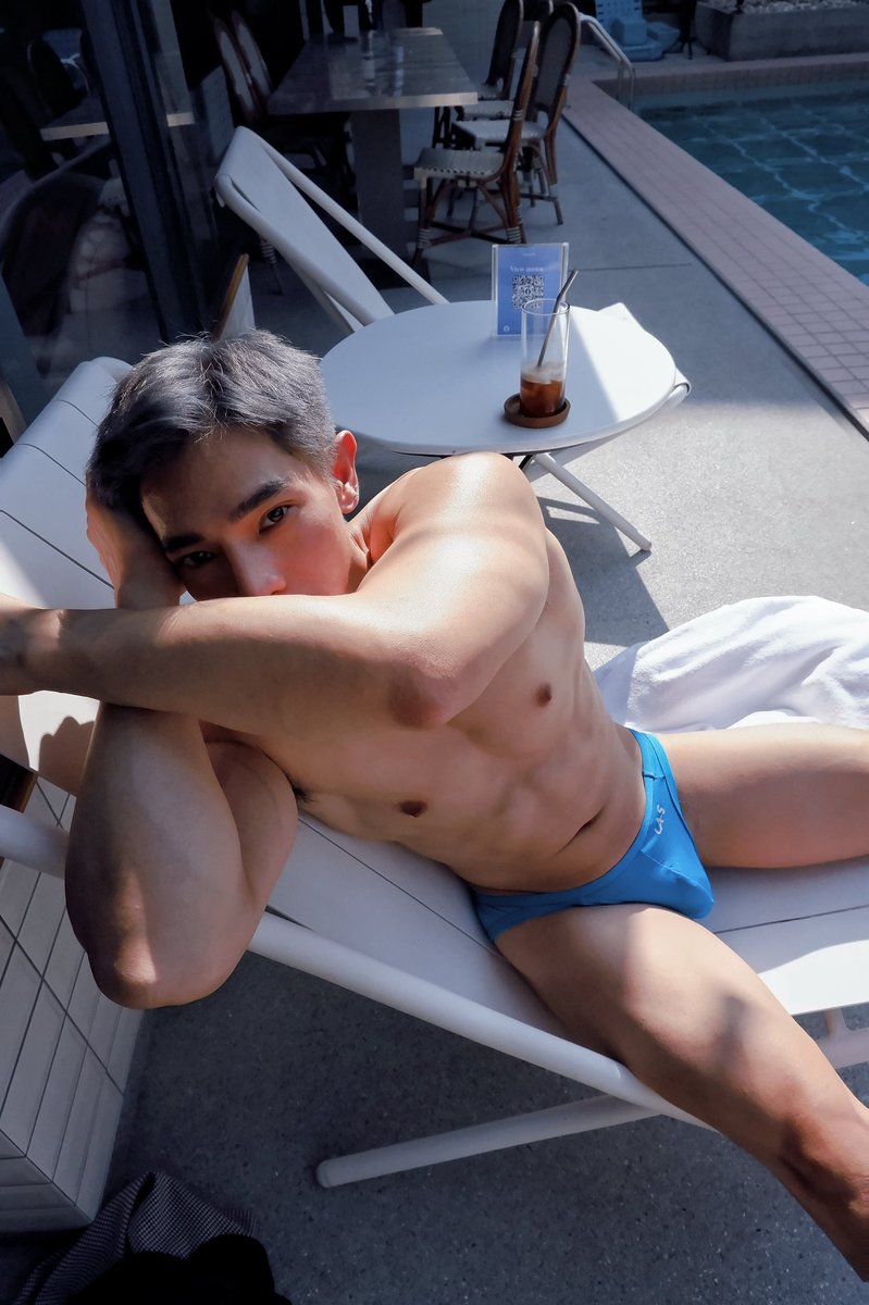 joe_kannapichh's tweet photo. FEELING BLUE 🧞♂️🫧
…
#iamsplash #splashguy https://t.co/dsUEv449z5