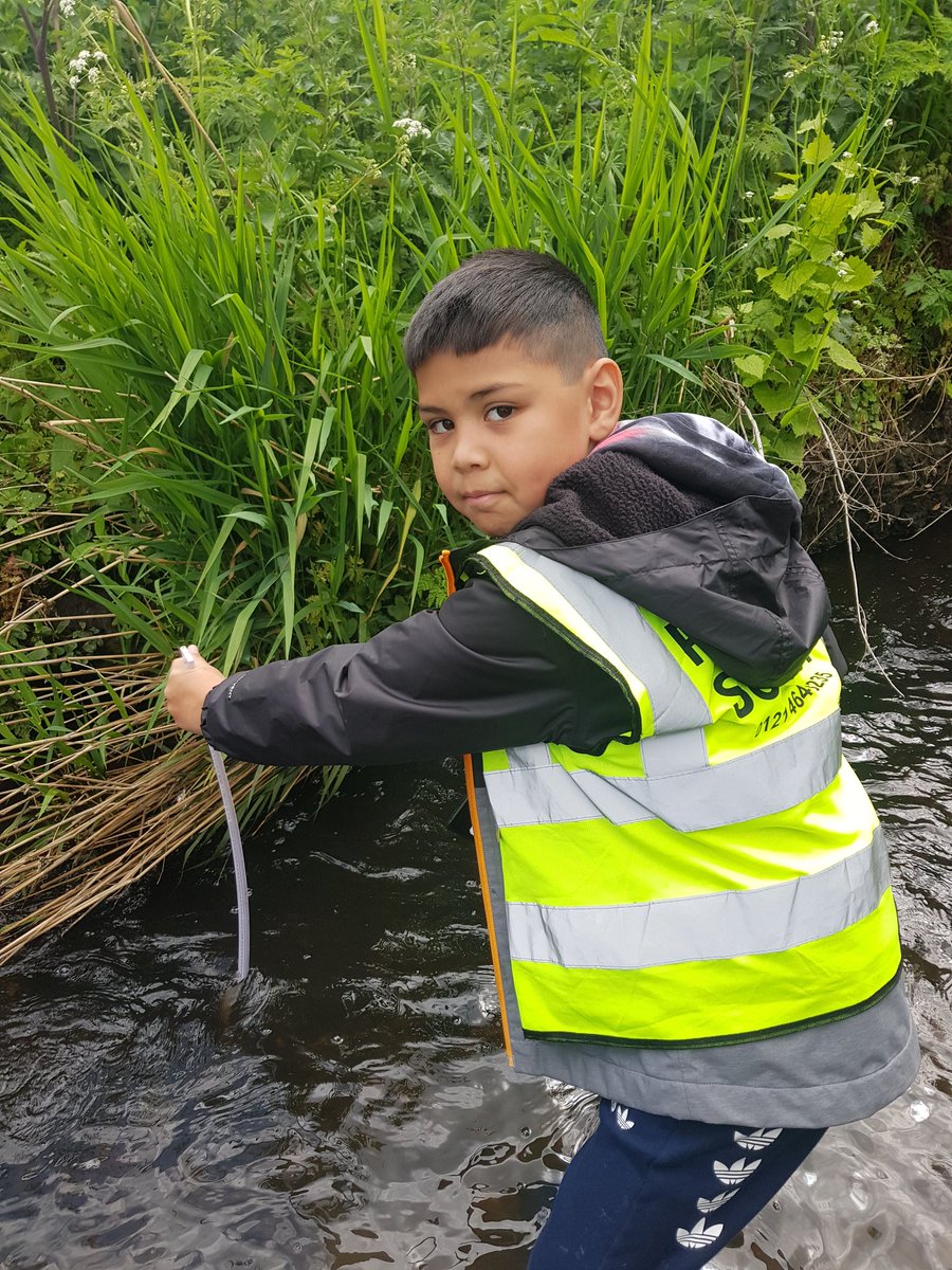 MrShahsClass's tweet photo. We are the measuring the depth of the river in different parts of the river. @WiderYps 
We are really surprised by the results. 
#Teamwork #Curiosity #Positivity https://t.co/Xc59bgnyFj