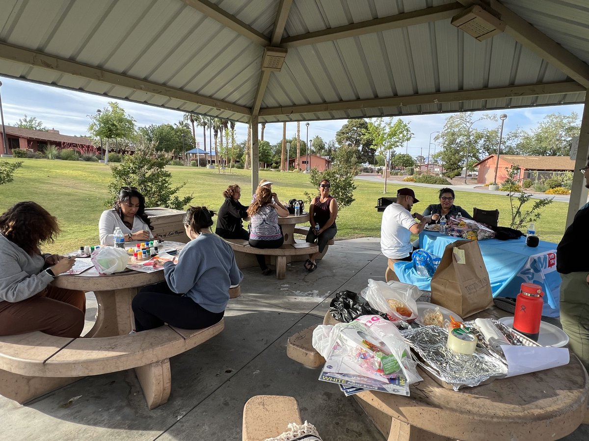 SomosVotantes's tweet photo. While #TeamSomos spreads the word at #AVSummit22, here's a quick glance back at our #Nevada Mother's Day event! We loved coming together to celebrate all the incredible moms in our lives. https://t.co/JT7US9AkSN