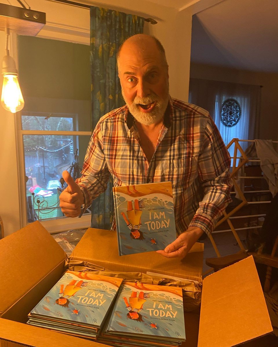 MattForrestVW's tweet photo. Curse you, amber colored lightbulbs!  But hello, author copies!! 

So excited to open this box and see my newest #PictureBook from @powkidsbooksofficial inside. 

#kidlit #IAmToday https://t.co/oxLyoaYLEr