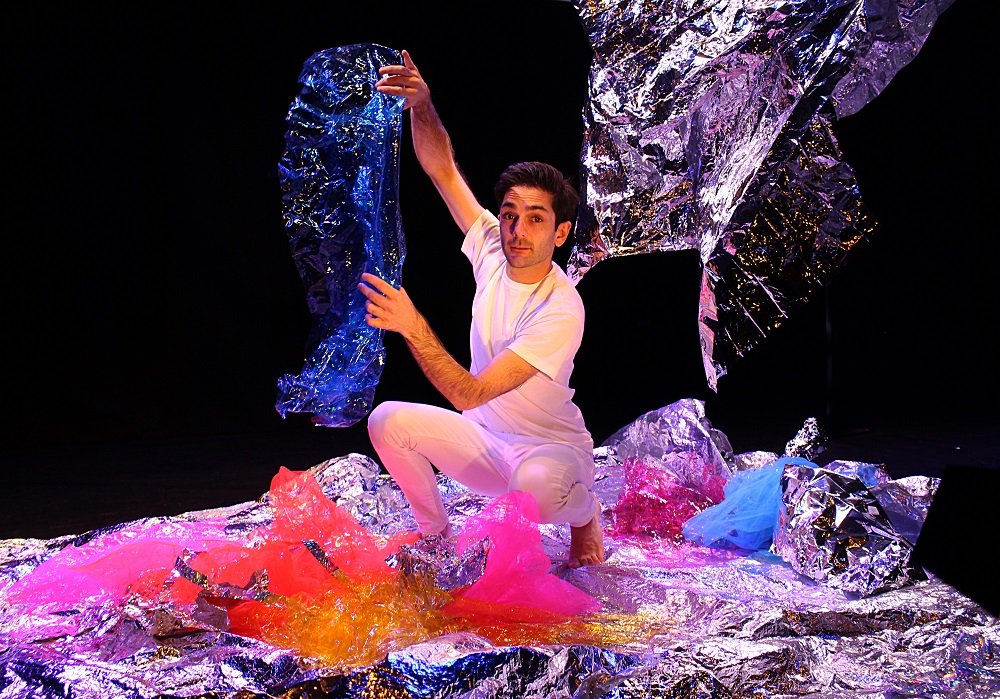 BaselessFabric's tweet photo. AD Jo and #OperaBaby had a lovely morning @polkatheatre watching #GlistenOnTour by @DanielNaddafy @HalfMoonTheatre. #OperaBaby totally mesmerised and clapping away! https://t.co/H6k6TytV5r