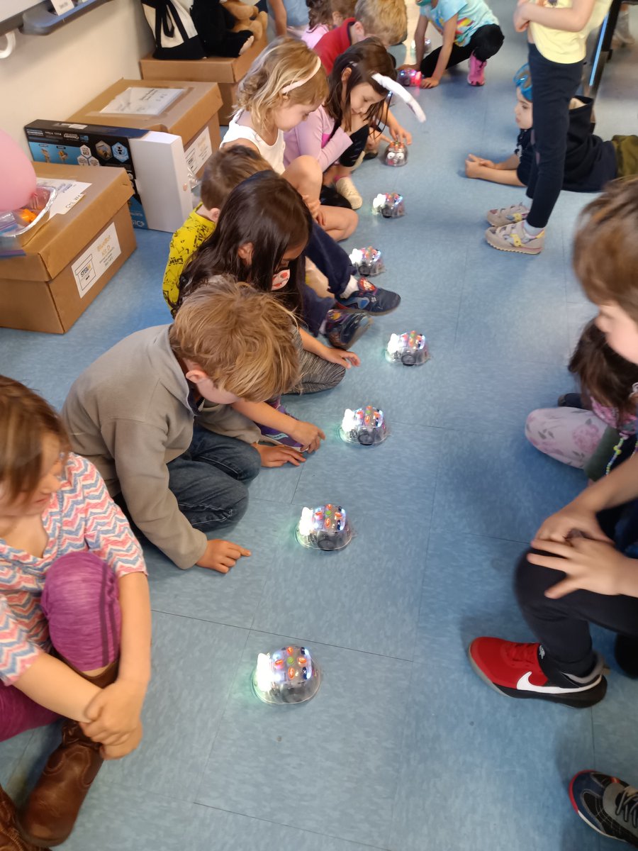 GFESTEAM's tweet photo. @LEGO_Education Can interested public school #STEAM Labs get their "hands on" complimentary/trial #SPIKEssential sets? #ComputerScience 

@GFESTEAM teaches 545 students #Statistics #DataAnalytics #branding #marketresearch 

We use @TTSResources robots, @KEVAplanks loan kits. https://t.co/SxPlmBNiqB