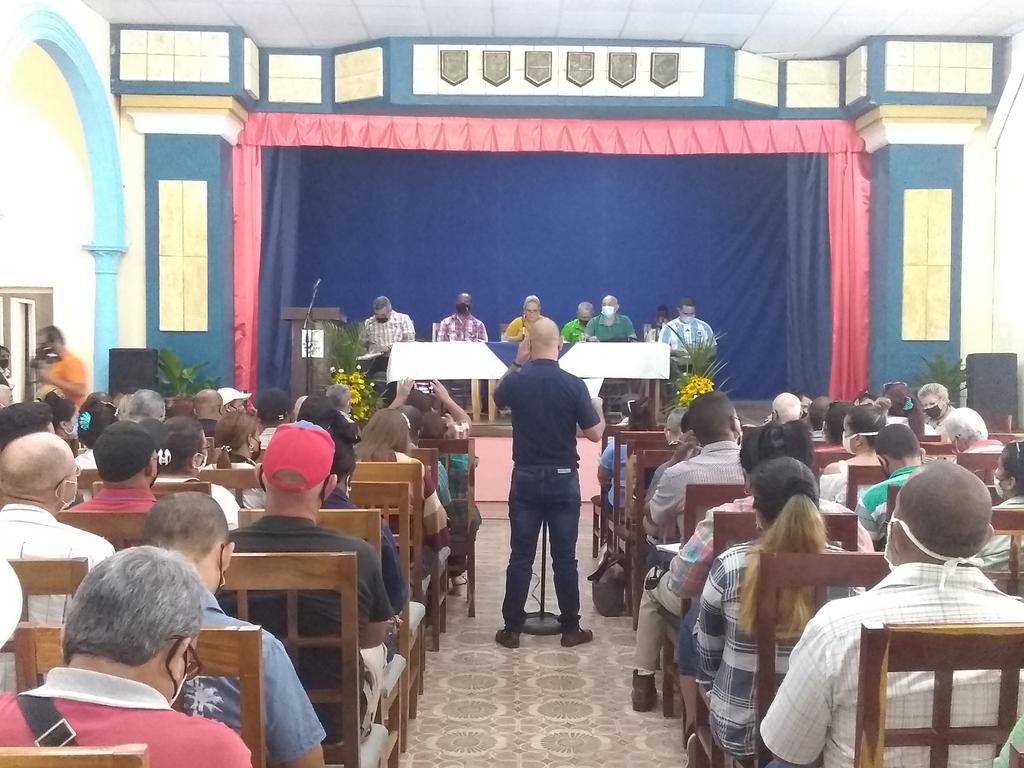 El análisis da inicio con el dictamen que realiza la <a href="/uc_camaguey/">Universidad de Camagüey Ignacio Agramonte Loynaz</a> sobre la estrategia de desarrollo del municipio de #Guáimaro, la que se considera en estancada, pero con los indicadores trazados para revertir esta condición.