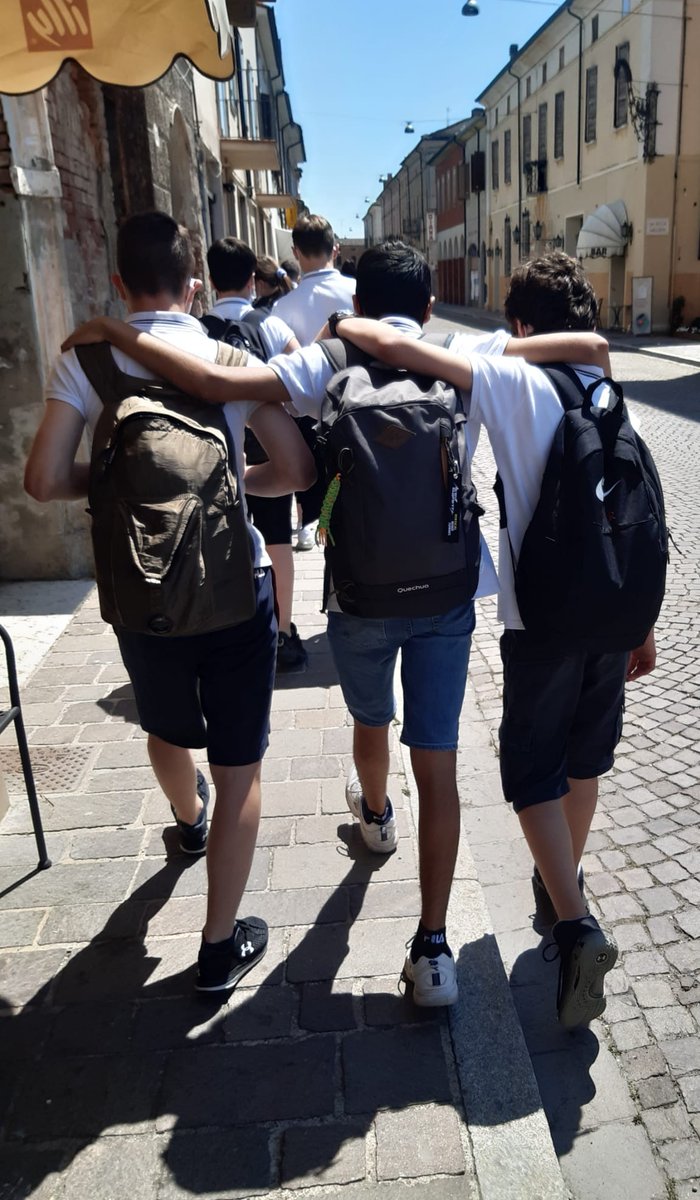sdbpaderno's tweet photo. Amici con cui condividere con il cammino #2secondaria https://t.co/4RySeKwIrP