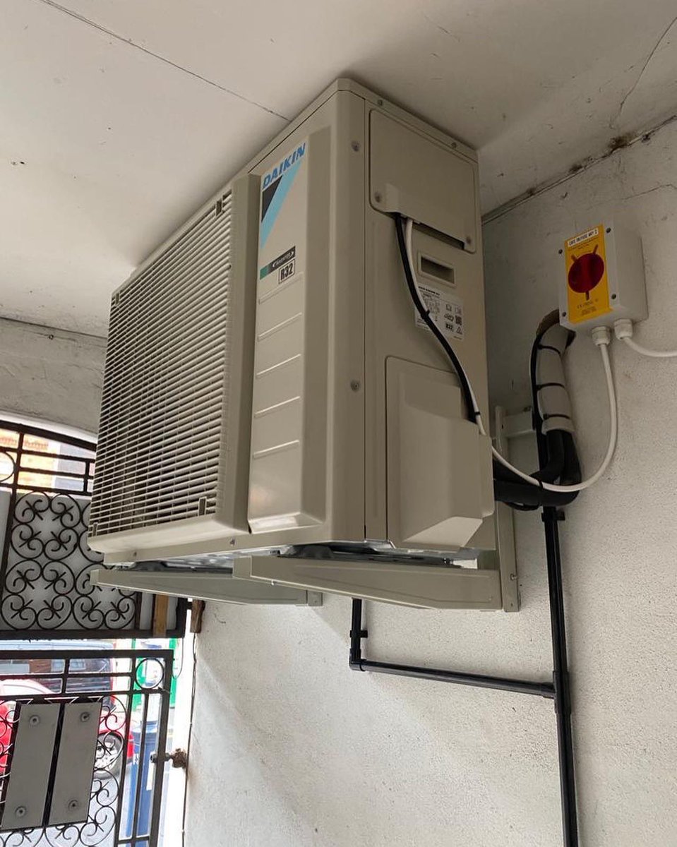 MSELTD's tweet photo. Bring on the summer ☀️☀️☀️

Are you in need of some new air conditioning units ready for the summer? Get in touch today to book your free, no obligation quote.

📞 01527 582 730
📧 sales@mse-uk.com

#birmingham #airconditioning #summer https://t.co/ir6EtkImGH
