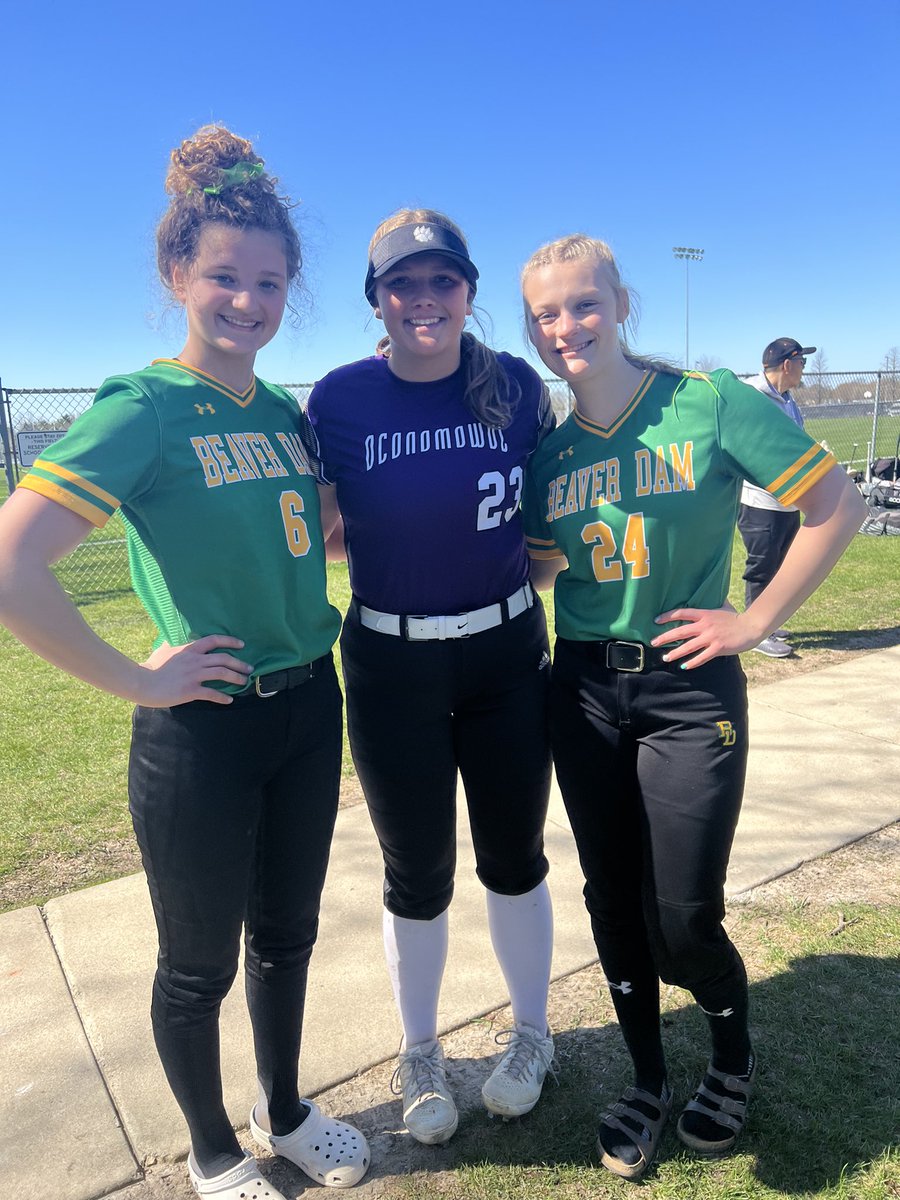 TCatSoftballWI's tweet photo. #catpride https://t.co/wZ5IyRSBLK