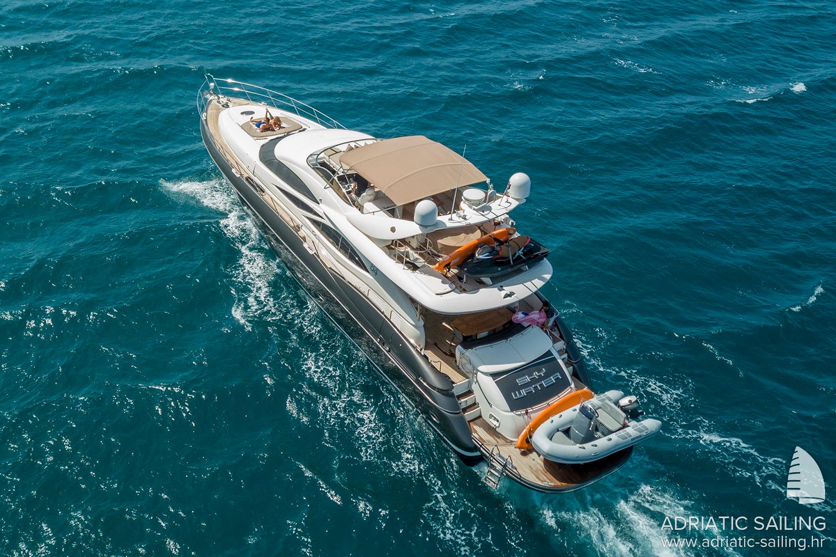 sailingadria's tweet photo. Fantastic offer for Sunseeker - https://t.co/StoTSbTkGW https://t.co/I0j2iWXPH3