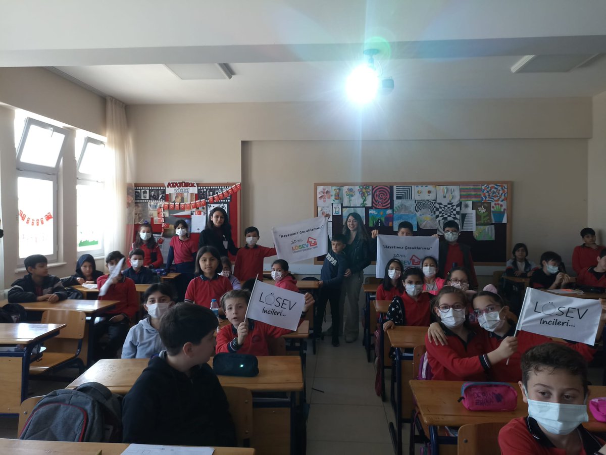 LÖSEV İNCİLERİ YETİŞİYOR...#lösemifarkındalık
LÖSEV sağlıklı beslenme, hareketli yaşam, hastalıklardan korunma ile ilgili öğrencilerimize eğitim verdi. Eğitimde emeği geçenlere teşekkür ederiz. <a href="/tcmeb/">Millî Eğitim Bakanlığı</a>
<a href="/samsunmem/">Samsun İl Milli Eğitim Müdürlüğü</a> <a href="/GvenBOSTANCI/">Güven BOSTANCI</a>  @mematakum <a href="/irfanyetik55/">Mehmet İrfan YETİK</a> <a href="/ahmetulkuuu/">Ahmet Ülkü</a> <a href="/zgrErmi2/">Özgür Ermiş</a>