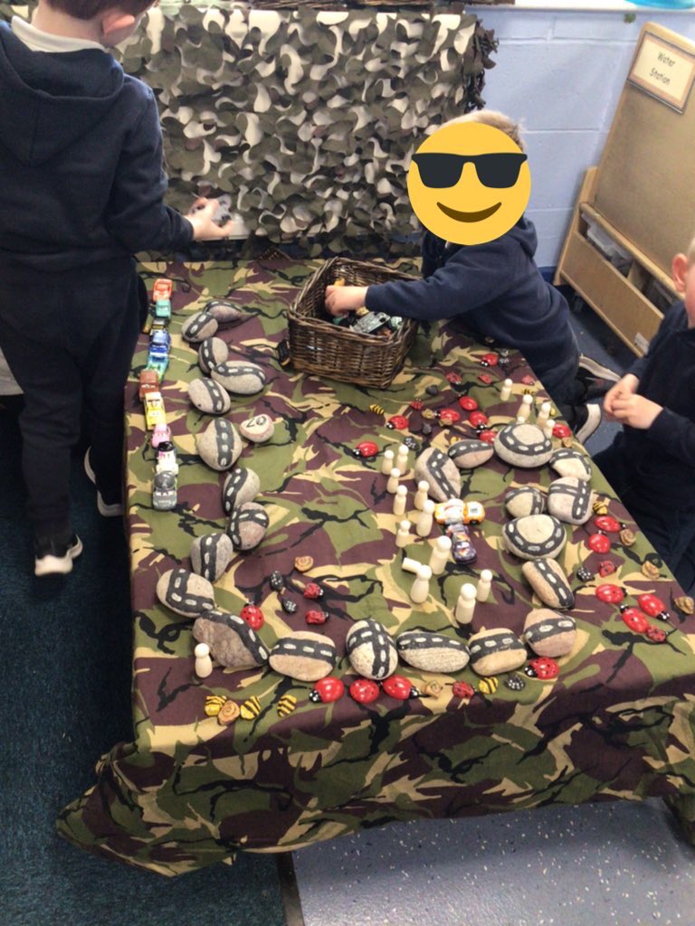 austhorperec's tweet photo. Big thanks to everyone who donated pallets and reels. We are putting them to great use in the Small World Area, but we would like to make them look natural and are looking for a pallet sized sheet of Perspex to drill on top! Can anyone help? @AusthorpeStaff @austhorpeschool https://t.co/8OGgdBdXJI