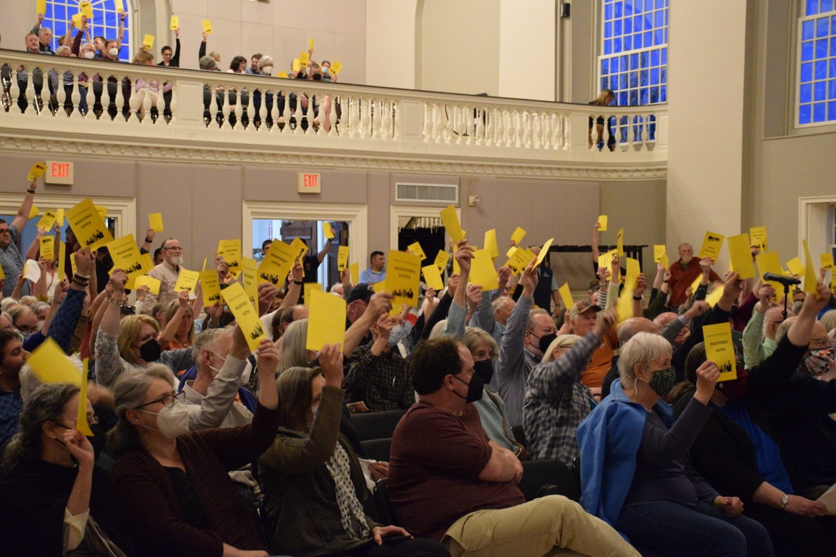 Peterborough Town Meeting voters gave town officials the go-ahead Wednesday night to spend up to $2 million to design and engineer a municipal campus and fire and ambulance facility. #PeterboroughNH #NHfirestations #PeterboroughFireDepartment

monadnockbeat.com/articles/bond-…