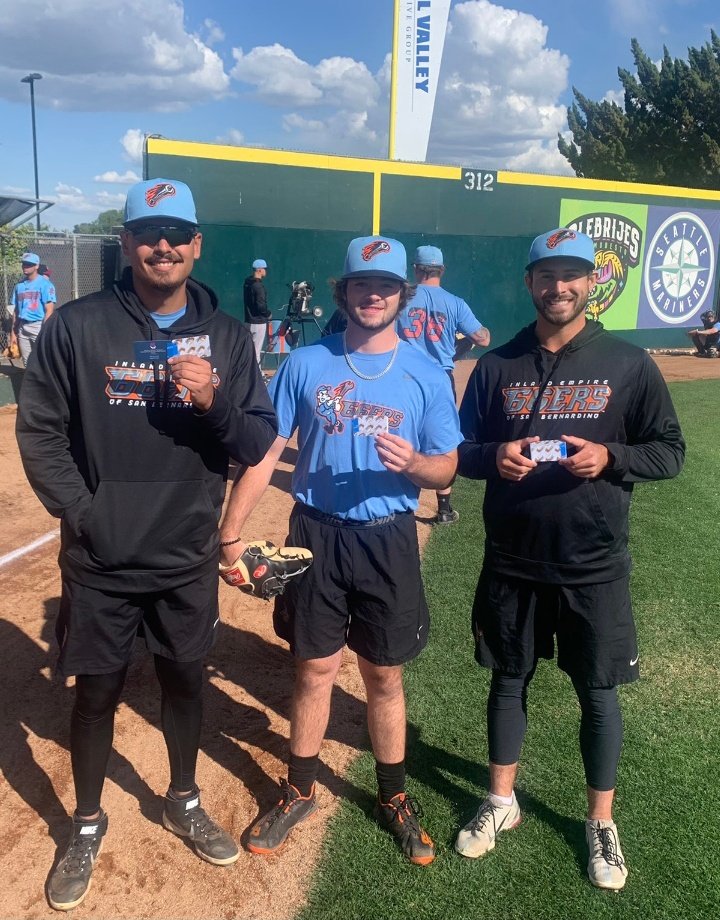 adoptmilbplayer's tweet photo. Hey Cubs and Royals fans! We are up to $335 down with $1315 to go in our Chipotle giftcard fundraiser for the Quad Cities Riverbandits vs South Bend Cubs. Donate now at https://t.co/oLsM00h14h
@CubsZone @royalsreview @RoyalsFarm @CubsDna @quimbymoy @MikeDubsRadio @PitchingNinja https://t.co/8Z8RMfmksz