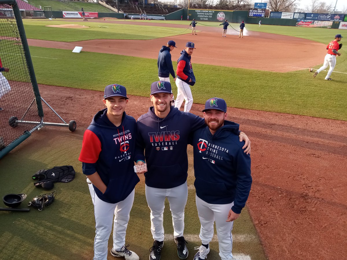 adoptmilbplayer's tweet photo. Hey Cubs and Royals fans! We are up to $335 down with $1315 to go in our Chipotle giftcard fundraiser for the Quad Cities Riverbandits vs South Bend Cubs. Donate now at https://t.co/oLsM00h14h
@CubsZone @royalsreview @RoyalsFarm @CubsDna @quimbymoy @MikeDubsRadio @PitchingNinja https://t.co/8Z8RMfmksz