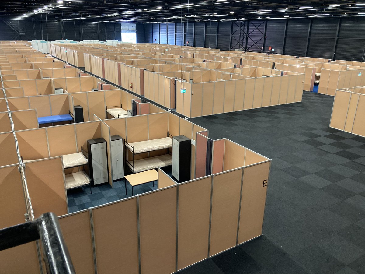 Gemeente_Venray's tweet photo. 𝗜𝗻𝗹𝗼𝗼𝗽 𝗻𝗼𝗼𝗱𝗼𝗽𝘃𝗮𝗻𝗴 𝗮𝘀𝗶𝗲𝗹𝘇𝗼𝗲𝗸𝗲𝗿𝘀 
Samen met @COAnl organiseren wij een inloopavond op locatie. Iedereen is welkom.

📍 Evenementenhal, De Voorde 30 in Oostrum
📅 Woensdag 18 mei
⏰ Tussen 19u en 21u 

❗️Toegang tot de bewoonde hal is niet mogelijk. https://t.co/yJ8qPD41YW
