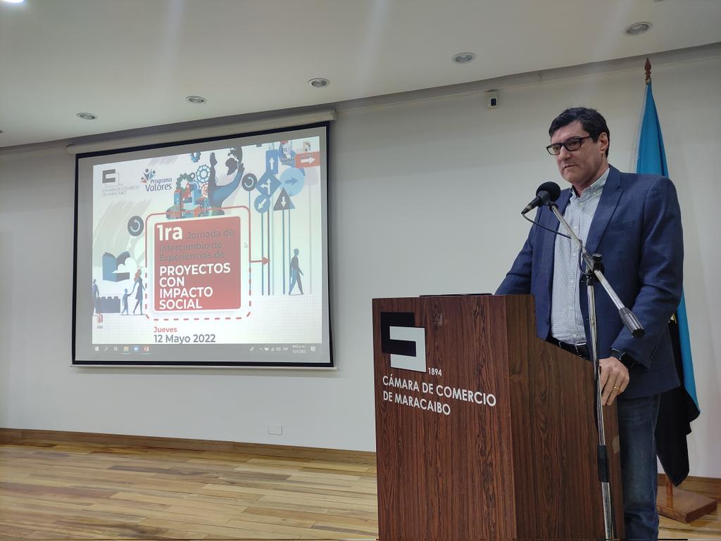 camaramaracaibo's tweet photo. Iniciamos la 1er Jornada de Intercambio de Experiencias de proyectos con impacto social con unas palabras de bienvenida del presidente @Francoisg18 en el auditorio de la @CamaraMaracaibo con la participación de @EmpresasPolar
#ProgramaValores https://t.co/21Mjc93u5f