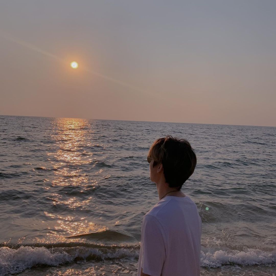 ㅤ

To more monthsaries and beaches with you, my peach.

ㅤ