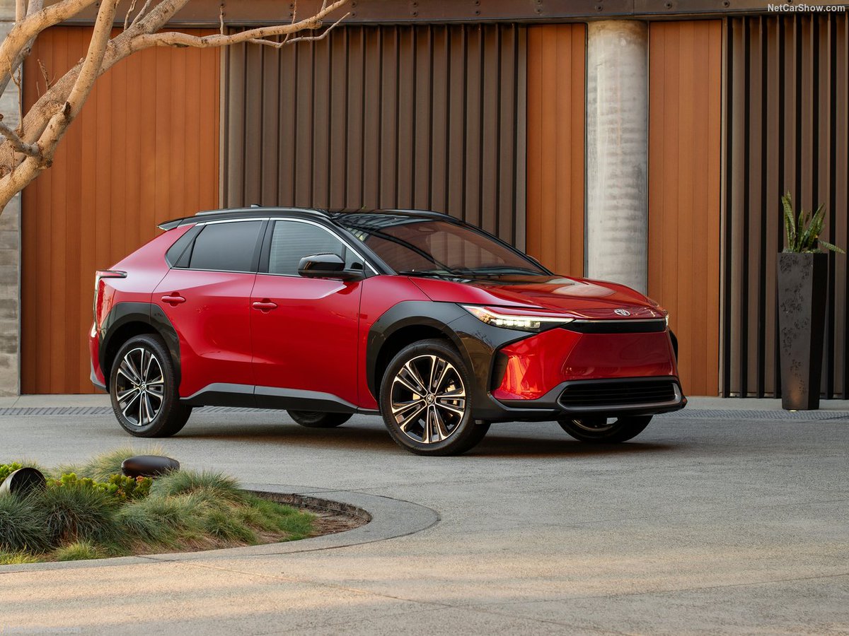 EVLivingza's tweet photo. Toyota's first all-electric vehicle has been confirmed for South Africa! 

Details here > https://t.co/UNLoGaidJq

@ToyotaSA #toyota #ev #toyotaev #bZ4X #ToyotabZ4X https://t.co/P60l2fIlFk