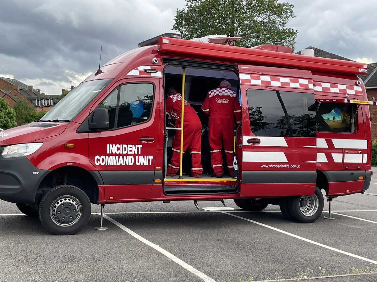 SFRS_GST's tweet photo. Senior officers and #CommandSupport now arriving at scene and establishing command system ππ©π»βππ¨π»βπ @SFRS_CWhite @SFRS_PDavies @SFRS_SBishop https://t.co/QeKy1a1kd1