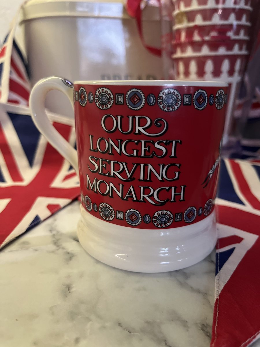 Christa3621's tweet photo. @EmmaBridgewater I can now have the perfect Platinum cuppa! ♥️👑🤍🇬🇧💙 https://t.co/lqLk1fXgl4