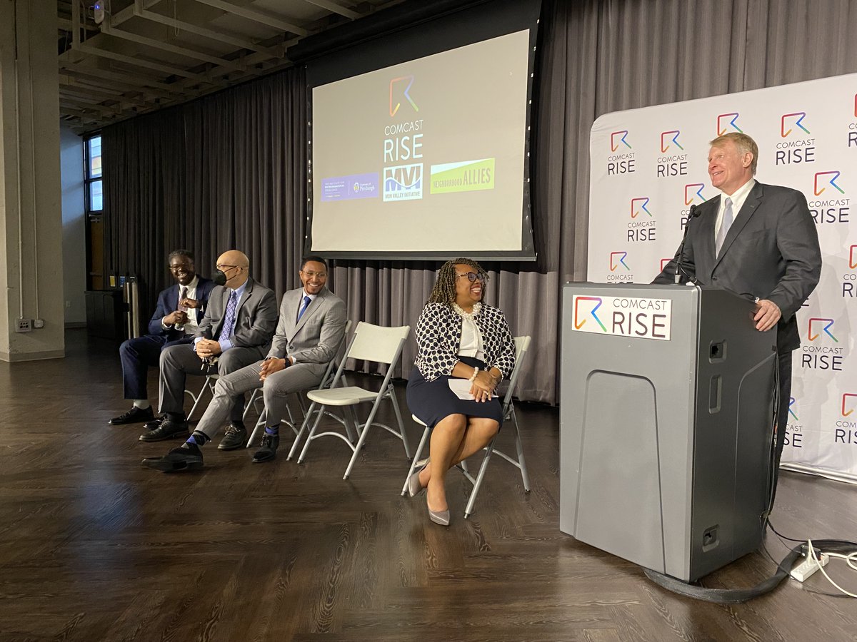 ComcastWestrnPA's tweet photo. Today, we announced with @RepAbney @RepCovington @ACE_Fitzgerald @RevBurgessPgh that Comcast will award $1 million in grants to 100 small businesses owned by women and people of color in Allegheny County. https://t.co/6fOlwJBw5c https://t.co/biIIzst1x8