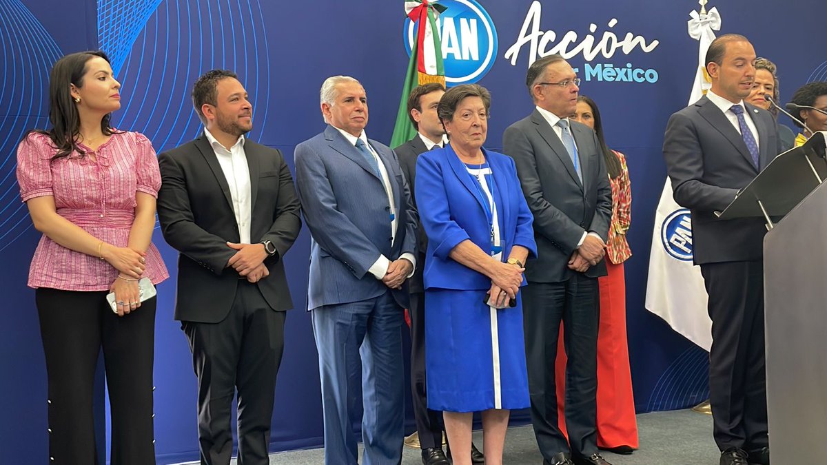 PDC_Chile's tweet photo. En el 23 Congreso de la Organización Demócrata Cristiana de América, en Ciudad de México, por unanimidad de los 33 partidos miembros, se eligió a Mariana Gómez Del Campo como Presidenta y a Carmen Frei como Vicepresidenta del @ODCA 

Nuestras felicitaciones👏👏👏
#CongresoODCAmx https://t.co/u71tgirExO