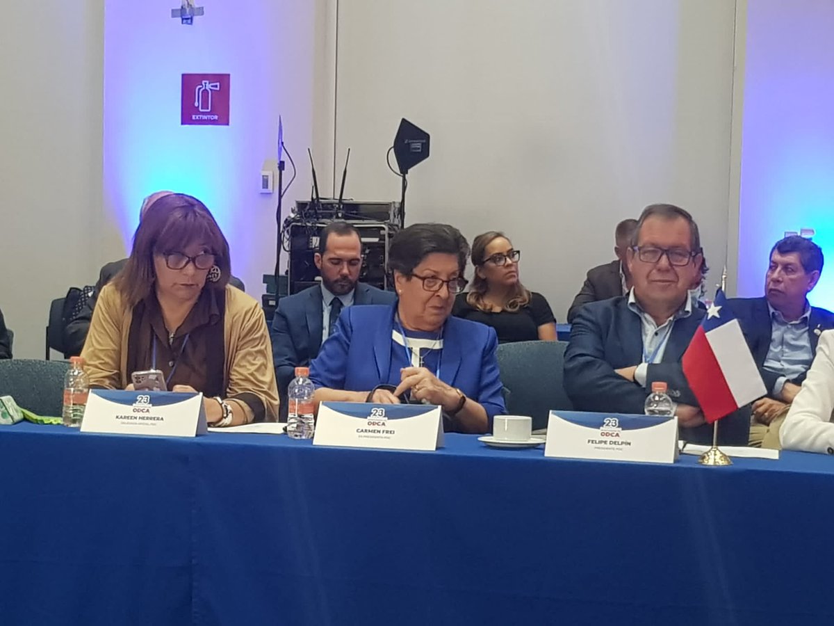 PDC_Chile's tweet photo. En el 23 Congreso de la Organización Demócrata Cristiana de América, en Ciudad de México, por unanimidad de los 33 partidos miembros, se eligió a Mariana Gómez Del Campo como Presidenta y a Carmen Frei como Vicepresidenta del @ODCA 

Nuestras felicitaciones👏👏👏
#CongresoODCAmx https://t.co/u71tgirExO