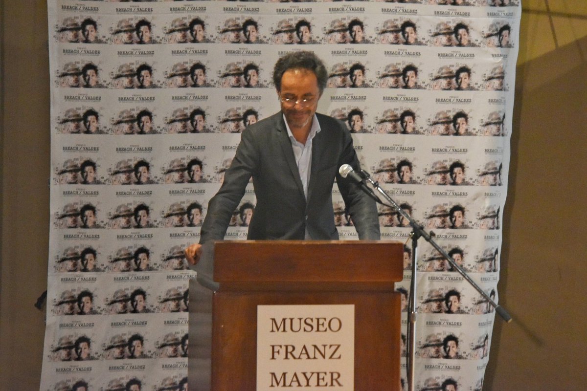 Samir Tounsi, Director <a href="/AFPespanol/">Agence France-Presse</a> <a href="/AFP/">AFP News Agency</a> durante la premiación del certamen Miroslava Breach y Javier Valdez <a href="/BreachValdez/">PremioBreachValdez</a> en el Museo Franz Mayer <a href="/museofranzmayer/">Museo Franz Mayer</a>, de la CDMX 
<a href="/ONUDHmexico/">ONU-DH México</a> Fotos: Alejandro Meléndez <a href="/alexmelon/">Alejandro Meléndez @alexmelon.bsky.social</a> #BreachValdez