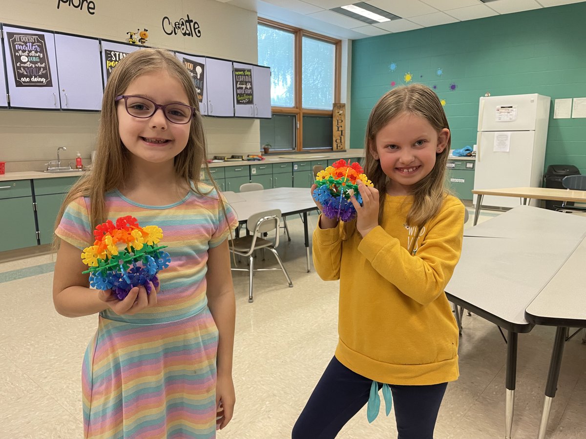 FasdFoundation's tweet photo. Mrs. Crytzer was awarded the Building Engineers through STEAM Classroom Grant by the FASD Foundation!
Here are Kindergarten, 1st, and 2nd graders building with the Brain Flakes
@BuffaloElemSch @FreeportAreaSD #fasdfoundation https://t.co/dixgjLzgXl