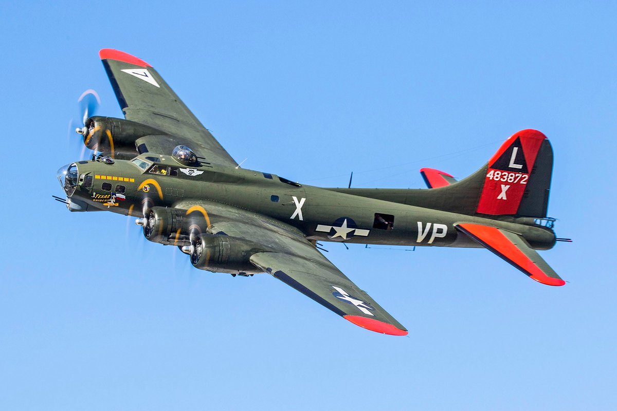 🎖✈️ FLY IN A B-17 at the <a href="/MidsouthAirshow/">Midsouth Airshow</a>, 06/18-19! 🎟 Tickets available through CAF Gulf Coast #TexasRaiders here b17texasraiders.org/index.php/85-a…