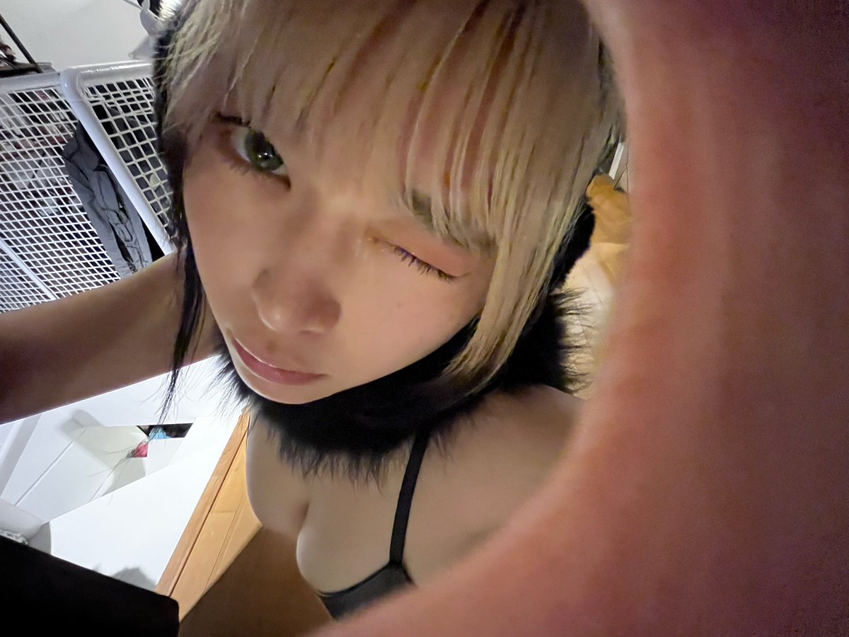CAOSnaSIO's tweet photo. 消えてしまえよそんな世界🛁🖤 https://t.co/PxSSAsQGSP