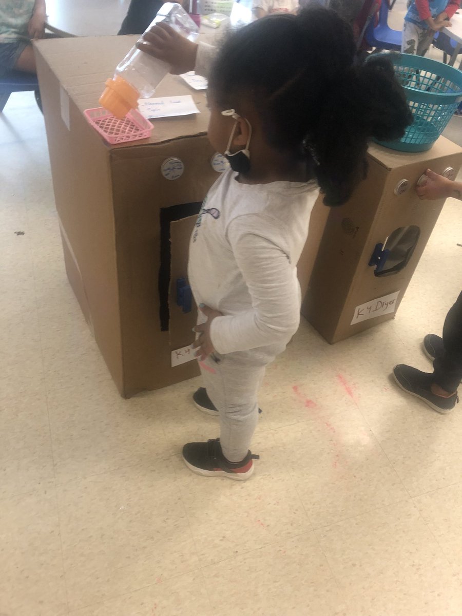 Our children engaged in co- constructed pretend play# K4#coin laundry shop <a href="/PeelSchools/">Peel District School Board</a> <a href="/DunrankinPS/">Dunrankin Drive PS</a> <a href="/peelsunitaj/">Sunita Joshi</a> <a href="/BrayKathryn/">Kathryn Bray</a>
