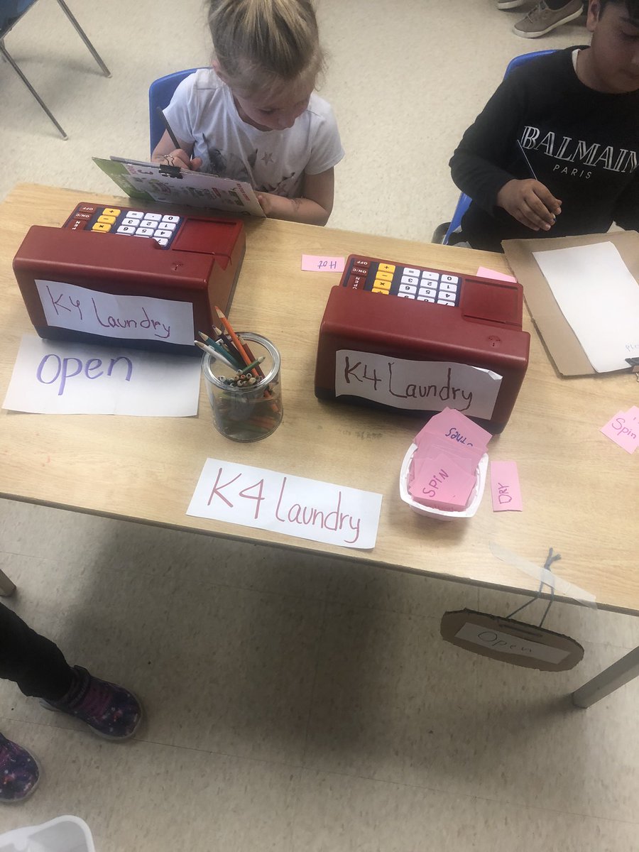 Mrs_RizviSyeda's tweet photo. Our children engaged in co- constructed pretend play# K4#coin laundry shop @PeelSchools @DunrankinPS @peelsunitaj @BrayKathryn https://t.co/JxlwoqqhqR