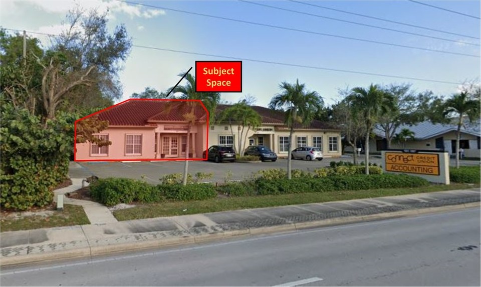 theBrokerList's tweet photo. 2,100 SF Former Credit Union #Stuart #Florida #CRE @SLCCommercialre #Office #MultiTenantOffice https://t.co/uIe3tLDzth https://t.co/GNtVTiWiYx