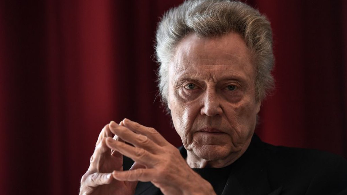 Gizmodo's tweet photo. Christopher Walken Joins Dune: Part 2 as Emperor Shaddam https://t.co/3KUAUQNGZZ https://t.co/TXcbZp21qY
