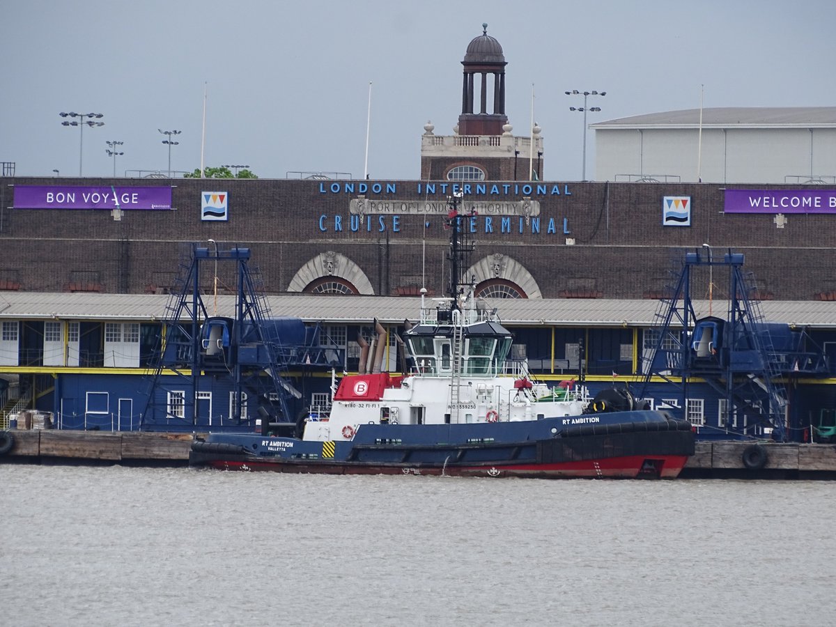 richgroves77's tweet photo. On the 10th May 2022, @BoludaTowage tug #RTAmbition moored alongside the #LondonInternationalCruiseTerminal in #Tilbury #Essex.
@TugboatsUK #ShipsInPics @ThamesPics @london_cruise https://t.co/HHOGtxcy9Y