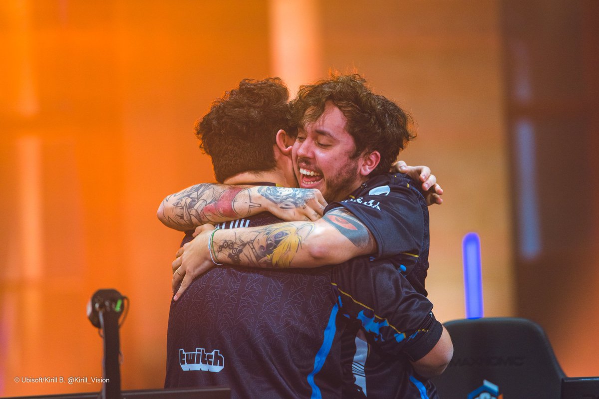 AnalisesR6's tweet image. 🏆 Tier S Events (PC) | +25 Maps

☠️ Kills per Round

🇧🇷 @Paluh_R6 0.95 ✈️
🇧🇷 @neskwga 0.94 ✈️
🇺🇲 @GryxrPR 0.94
🇯🇵 @sprWokka 0.91
🇬🇧 @CTZNr6 0.90 ✈️
🇰🇷 @yass7955 0.89
🇧🇷 @Alem4oR6 0.89 ✈️
🇫🇷 @Shaiiko_ 0.89 ✈️
🇩🇰 @Pengu 0.87
🇫🇮 @KantorakettiR6 0.86

✈️ Six Major Charlotte