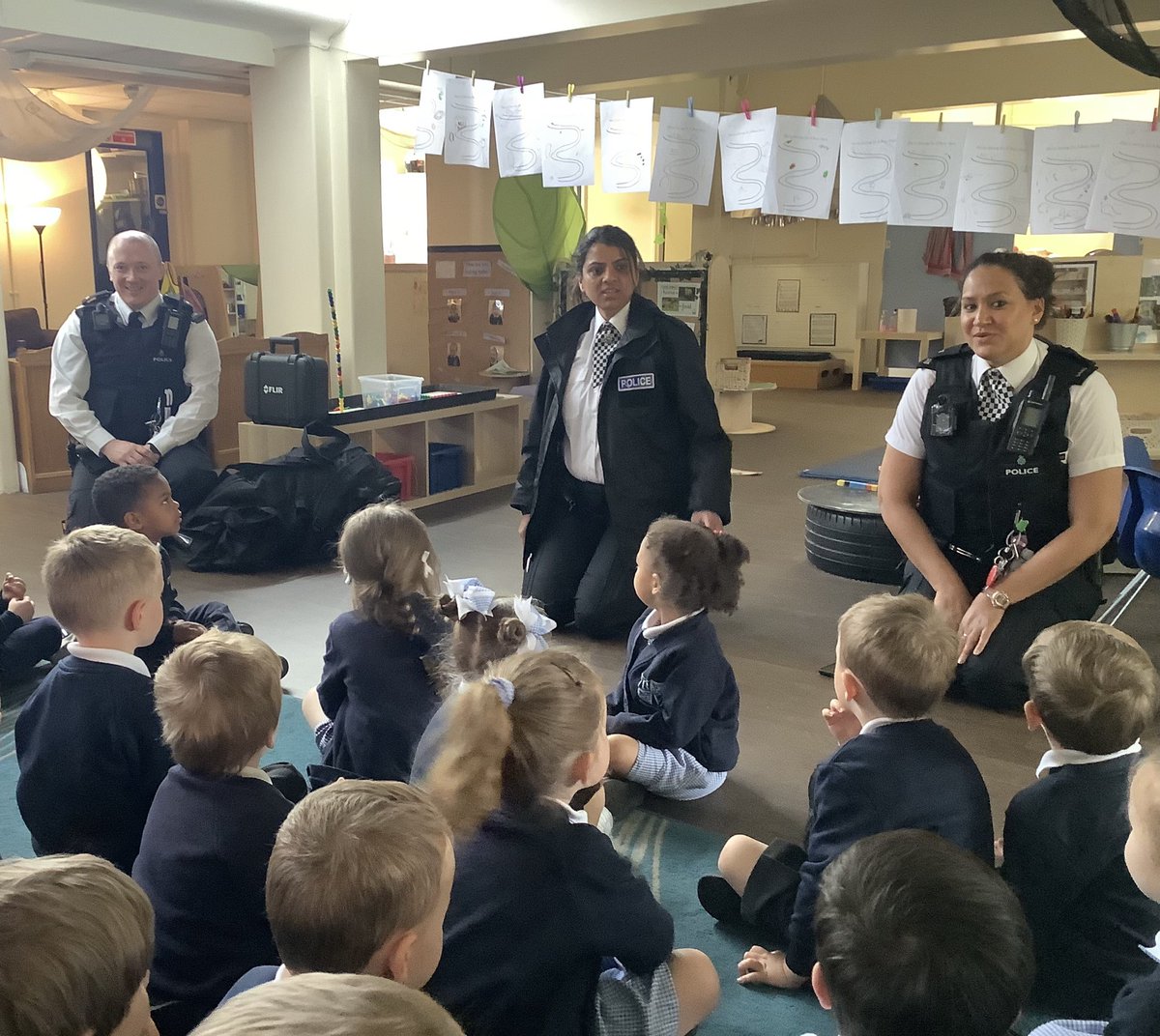 MissFGray's tweet image. Nursery loved meeting the local Police this week. We found out all about how Police Officers keep us safe and lots on road safety. The children were so confident and really enjoyed meeting them! @BelleValeSchool #EYFS