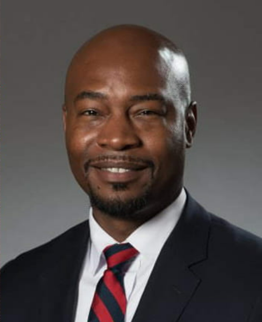 Kumasi Vines graduated from Northwestern in 2000, studying African American Studies and Economics. From government administration, to K-12 education, to founding his own construction firm, Vines has accomplished much since his time at NU.
#NUAFAM50
news.weinberg.northwestern.edu/2022/05/10/alu…