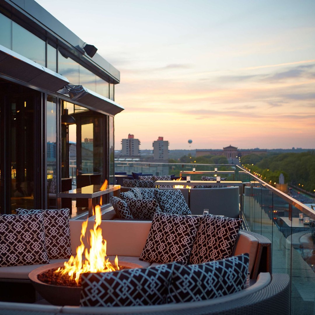 What could make you feel more like a champion than a run up the Rocky Steps? 🥊 

Whether you're a movie buff, an art aficionado, a museum lover, or a wannabe historian, #Philadelphia is the answer. Can you spot which museum can be seen from the Logan Hotel? 🤩