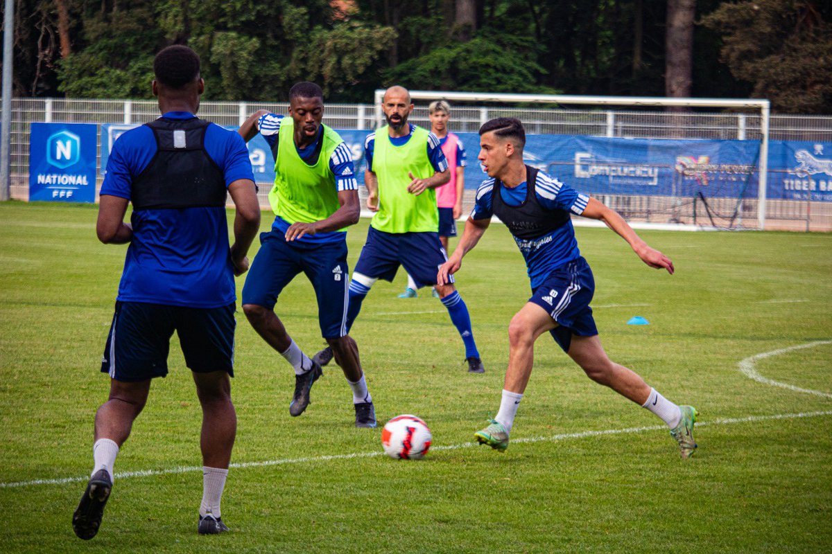 FCVB_officiel's tweet photo. 𝐓𝐫𝐚𝐯𝐚𝐢𝐥 - 𝐑𝐢𝐠𝐮𝐞𝐮𝐫 - 𝐈𝐧𝐭𝐞𝐧𝐬𝐢𝐭𝐞́ 🛠
 
Nos tigres caladois ont terminé leur préparation cette après-midi et sont désormais prêts et déterminés pour la rencontre de demain soir 👊🏼

Rendez-vous demain à 20h45 ! ⏳

#TeamFCVB #NationalFFF https://t.co/7v4fqF3f7j