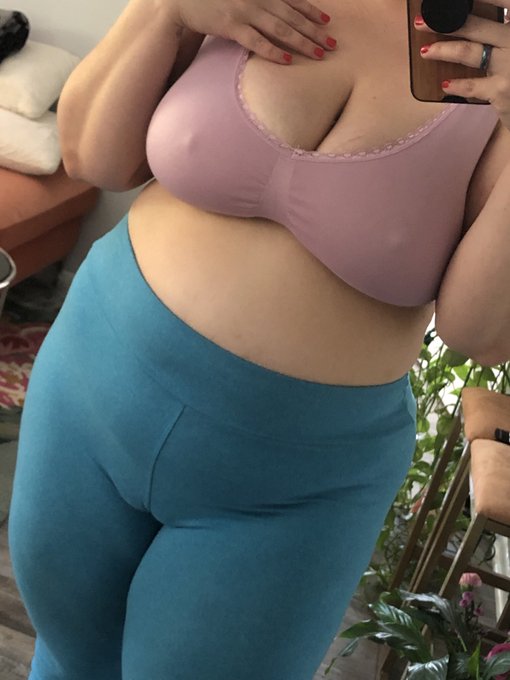 Let&rsquo;s go on a hike! You can pull my pants down then smash your face into my sweaty crotch. 🍃 Then you<a href="/tag/pornhuboriginalsvr"class="tags"><span>#pornhuboriginalsvr</span></a>